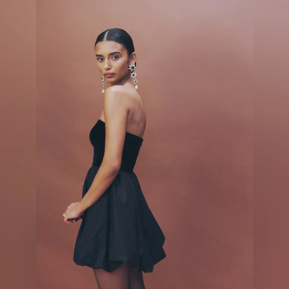 NWT reformation St. Louis Velvet Dress size 6 strapless holiday - Picture 2 of 8